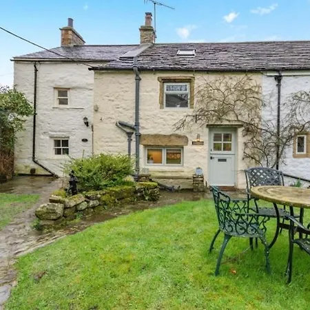 Westside Cottage, Newby, Clapham, Yorkshire Dales National Park, Famous Three Peaks, Near The District, Pets Are Welcome * Newby (Craven)