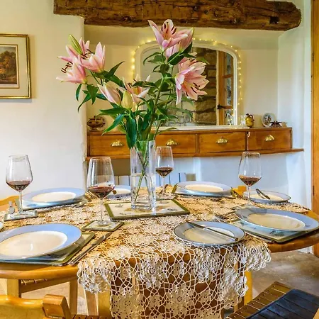 Westside Cottage, Newby, Clapham, Yorkshire Dales National Park, Famous Three Peaks, Near The District, Pets Are Welcome