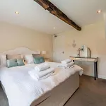 Westside Cottage, Newby Hamlet, Clapham, Yorkshire Dales National Park, Famous Three Peaks, Near The District, Pets Are Welcome, Direct Parking In Front Of The & Guest Parking Vakantiehuis Newby (Craven)