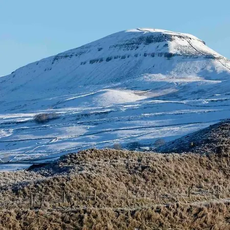 Westside Cottage: Yorkshire Dales Pet-friendly Retreat Holiday home