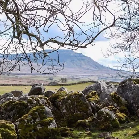 Westside Cottage, Newby Hamlet, Clapham, Yorkshire Dales National Park, Famous Three Peaks, Near The District, Pets Are Welcome, Direct Parking In Front Of The & Guest Parking Ferienhaus *