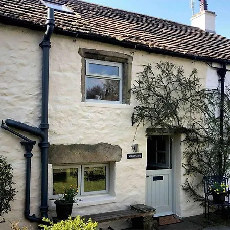 Westside Cottage, Newby Hamlet, Clapham, Yorkshire Dales National Park, Famous Three Peaks, Near The District, Pets Are Welcome, Direct Parking In Front Of The & Guest Parking Newby (Craven)