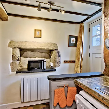 Westside Cottage: Yorkshire Dales Pet-friendly Retreat *