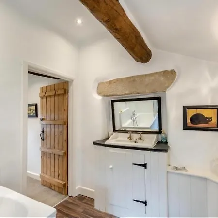 Ferienhaus Westside Cottage, Newby Hamlet, Clapham, Yorkshire Dales National Park, Famous Three Peaks, Near The District, Pets Are Welcome, Direct Parking In Front Of The & Guest Parking *