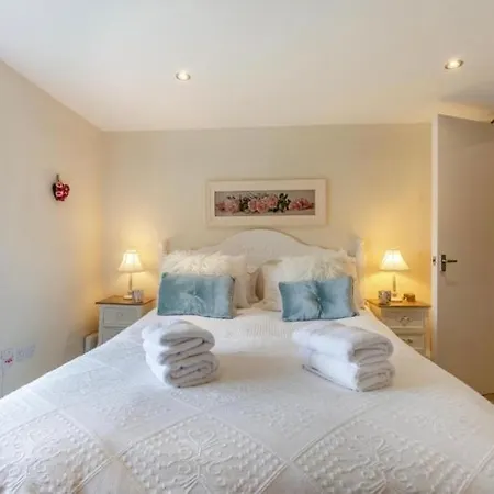 Westside Cottage, Newby Hamlet, Clapham, Yorkshire Dales National Park, Famous Three Peaks, Near The District, Pets Are Welcome, Direct Parking In Front Of The & Guest Parking Casa de Férias Newby (Craven)